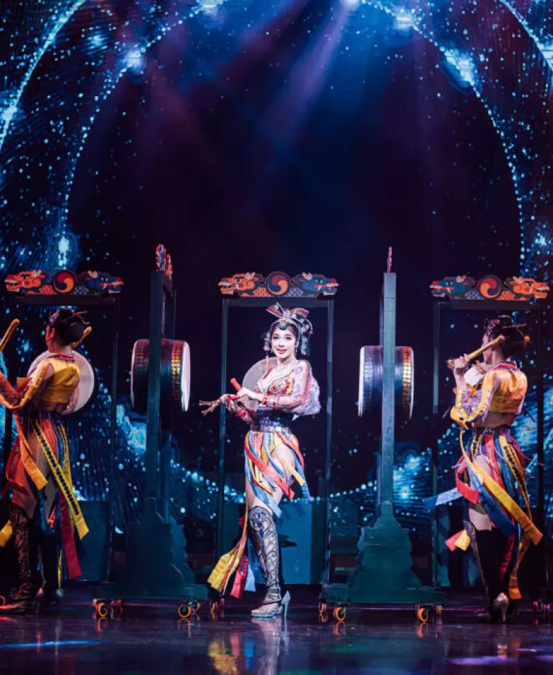 Simon Cabaret Show