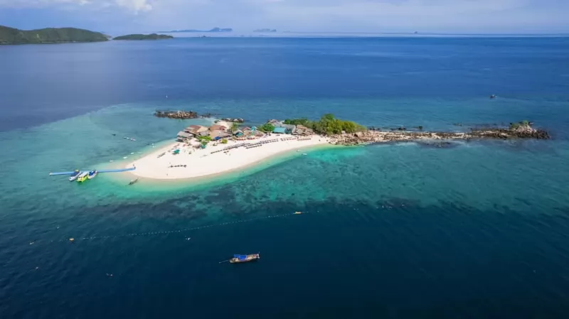Phi Phi – Pileh Lagoon – Khai Island  By Speedboat Catamaran 2 Storeys